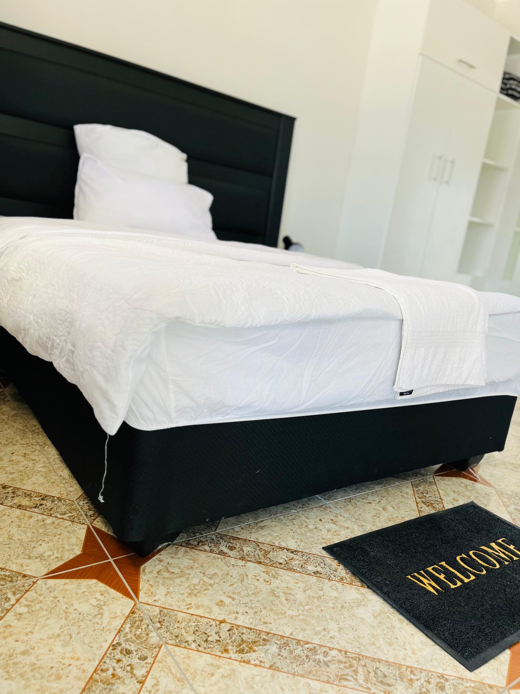 Bachelor Flat Twin Rooms